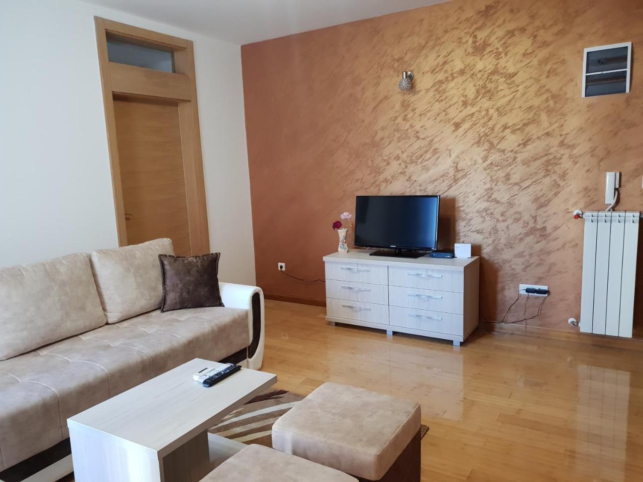 Apartman Kej Free Parking Kraljevo Dış mekan fotoğraf